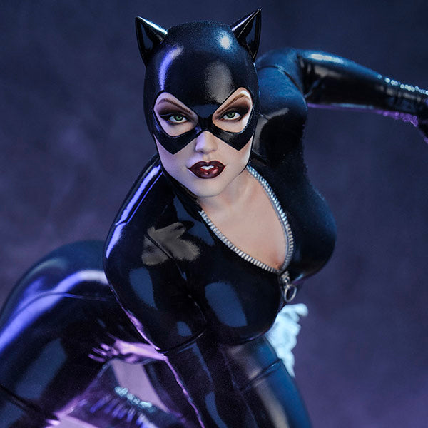 Catwoman by Tweeterhead