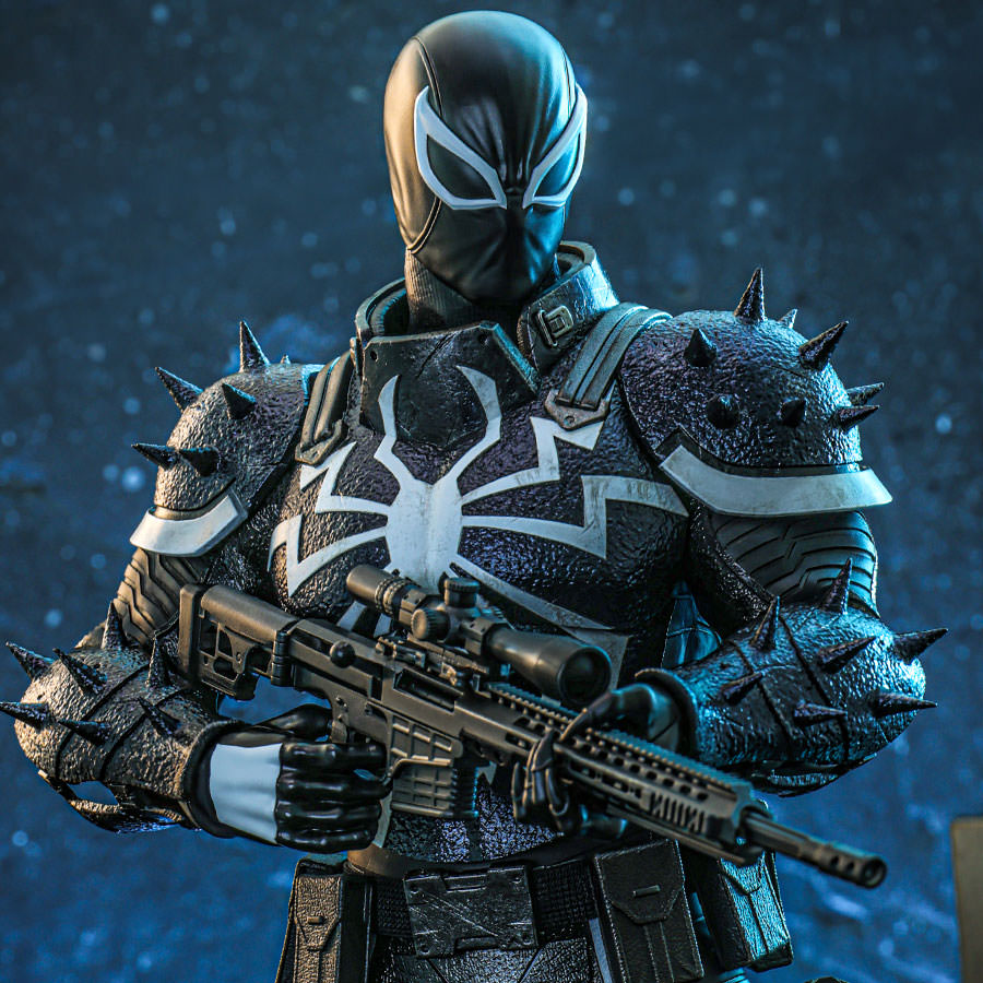 Agent Venom by Hot Toys