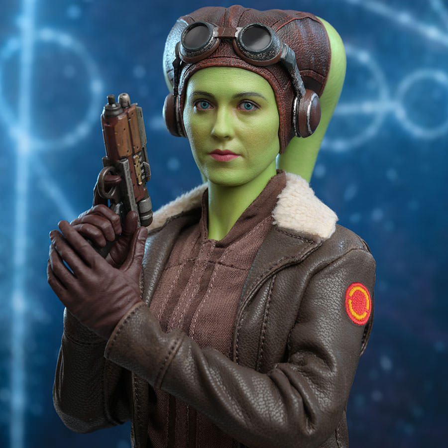 Hera Syndulla™ by Hot Toys